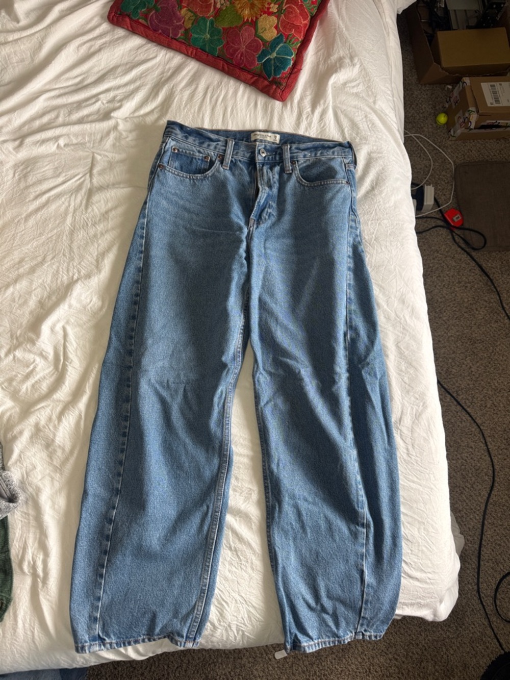 Abercrombie Mid-Rise Barrel Jeans - 27L